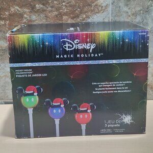 Disney Magic Holiday 3 Mickey Mouse Color Motion Pathway Stakes